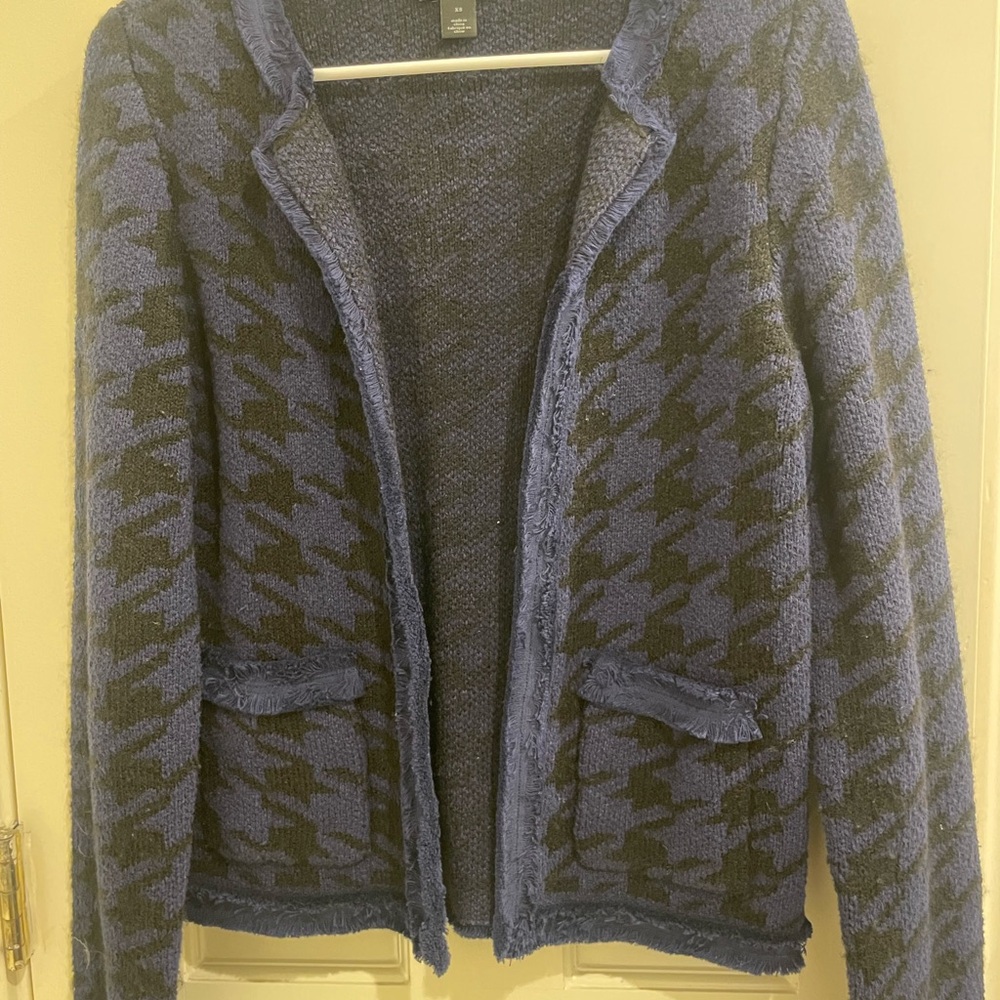 Women's Blue and Black Houndstooth Sweater